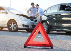 Tipiskākās autovadītāju kļūdas pēc iekļūšanas avārijā: kā rīkoties pareizi?