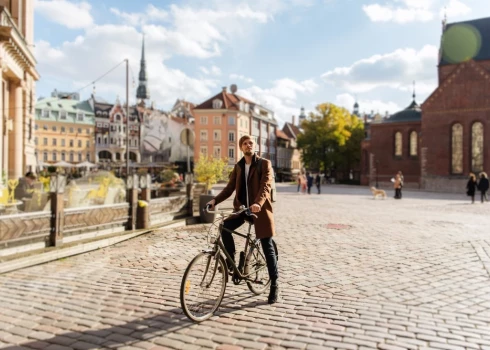 Общество "Город для людей" приглашает украинцев на бесплатную велоэкскурсию по Риге