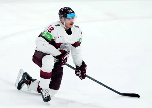 Latvijas hokeja izlases treniņnometni spiests pamest Marenis