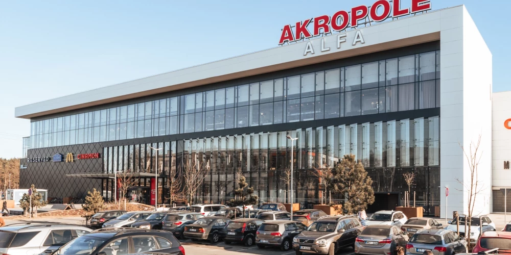 В AKROPOLE Alfa открылись первый в Балтии HalfPrice и другие магазины