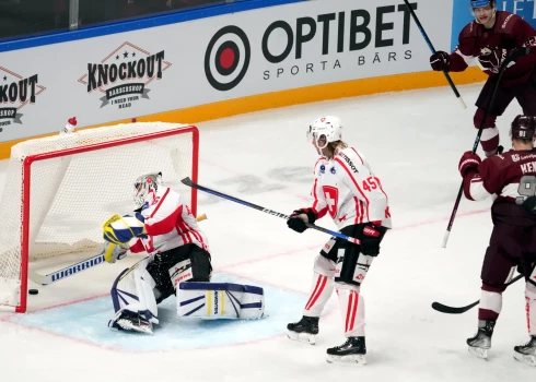 Latvijas hokeja izlase pārbaudes spēlē zaudē Šveicei