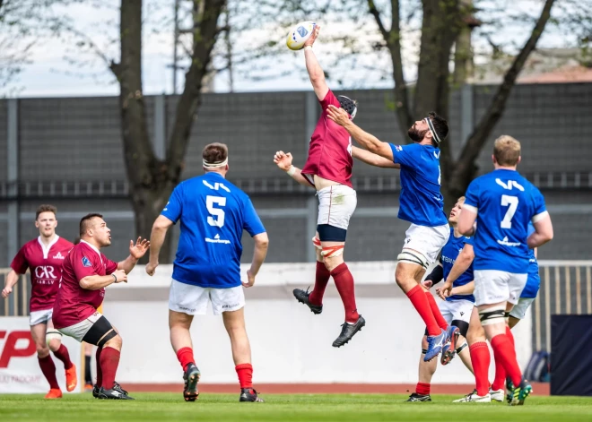 Latvijas vīriešu regbija izlase sestdien Rīgā Eiropas čempionāta (EČ) pirmās konferences Ziemeļu zonas spēlē piedzīvoja zaudējumu cīņā ar Čehiju. Latvija zaudēja ar 7:43 (7:29).