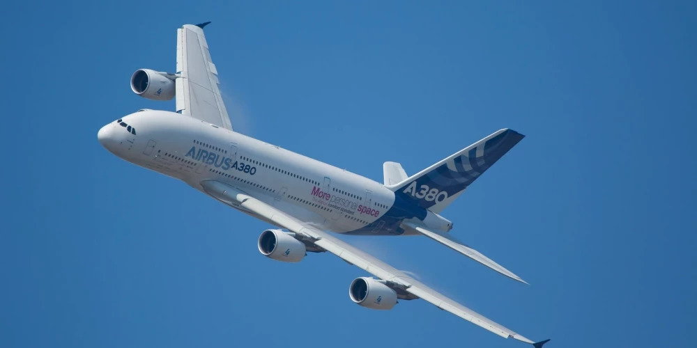 Airbus S.A.S. bija Francijā reģistrēts aviobūves uzņēmums. Tas izgatavoja pasažieru, kravas un militārās transporta lidmašīnas. Uzņēmuma galvenais birojs atradās Tulūzas piepilsētā Blagnac. 2017. gada janvārī Airbus SAS apvienots ar mātes uzņēmumu Airbus Group SE, kas aprīlī mainīja nosaukumu uz Airbus SE.