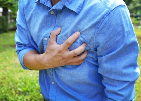Pēkšņas sāpes krūtīs - uz ko tās norāda un kad steidzami jāmeklē palīdzība?