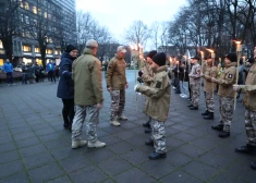 Jaunsargu svinīgais solījums pie O. Kalpaka pieminekļa.