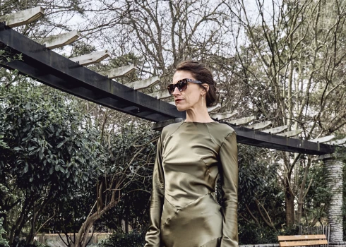 Pārcēlusies uz Franciju, Signe ir gluži kā no jauna piedzimusi – viņa ir dzīvespriecīga, ēteriska un iedvesmojoša. Jau atkal Signei top jaunas receptes, un tuvākajā nākotnē viņa realizēs divus lielus projektus.