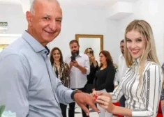 65-летний мэр женился на 16-летней королеве красоты и назначил свою тещу министром туризма