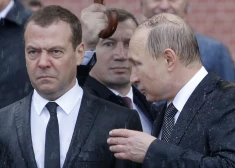 Medvedevs ar Putinu