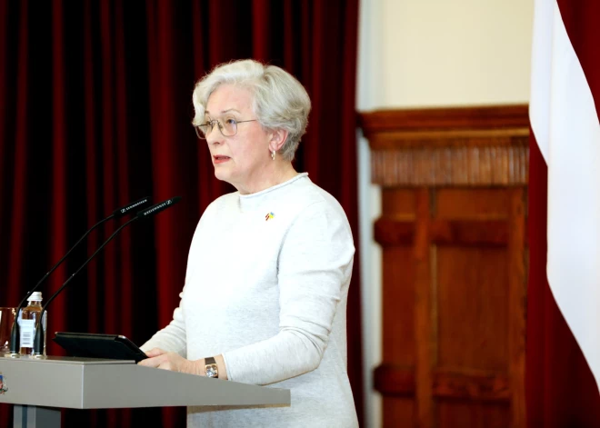 "Par!" akcijā Valsts prezidenta amatam līderos izvirzījušās Kalniete, Braže un Osipova