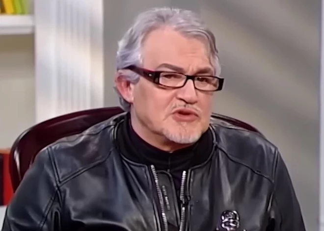 Уволенный с Первого канала Дибров подрабатывает экскурсоводом