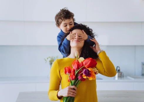 Mamma to noteikti novērtēs! Septiņas idejas, kā aizvadīt sirsnīgu Mātes dienu mājās