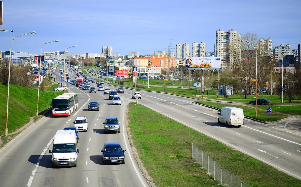 Lietuvā bažījas, ka seniori zaudēs tiesības vadīt auto: būs jauna veselības pārbaužu kārtība