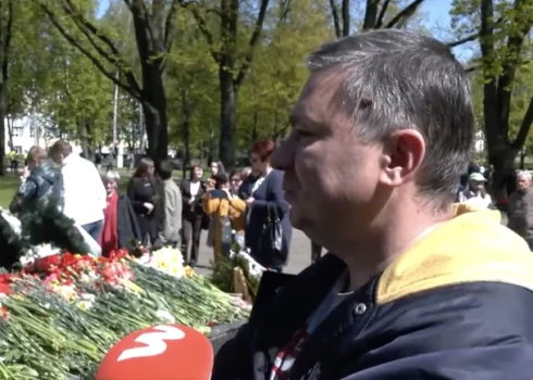 "Tālāk sit fašistus, savairojušies visādi..." - Daugavpilī 9. maija svinētāji aicina šaut ukraiņus