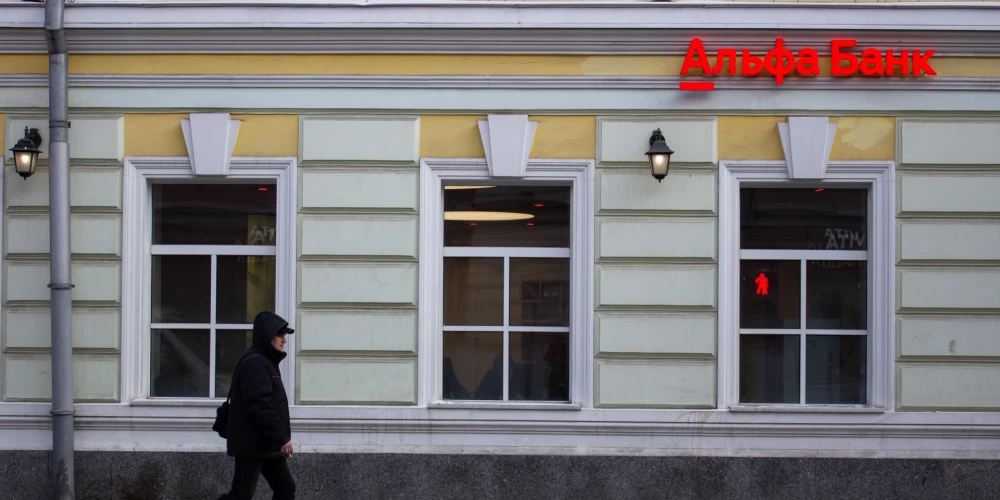 “ABH Holdings” S.A., kam pieder “Alfa-Bank”, plāno aiziet no Krievijas tirgus