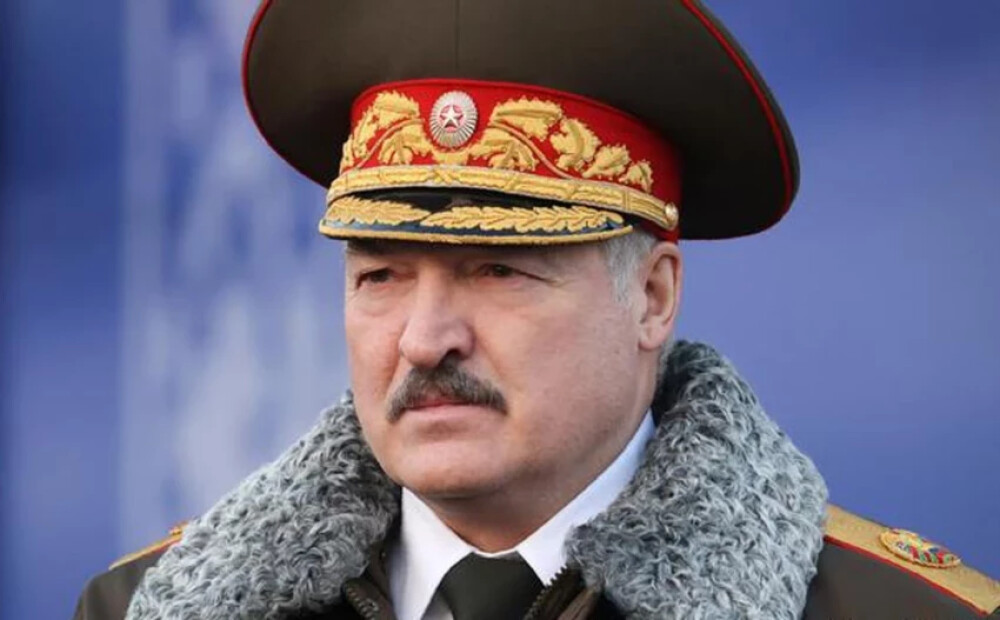 Kāpēc Lukašenko pēc parādes steidzami pameta Maskavu?