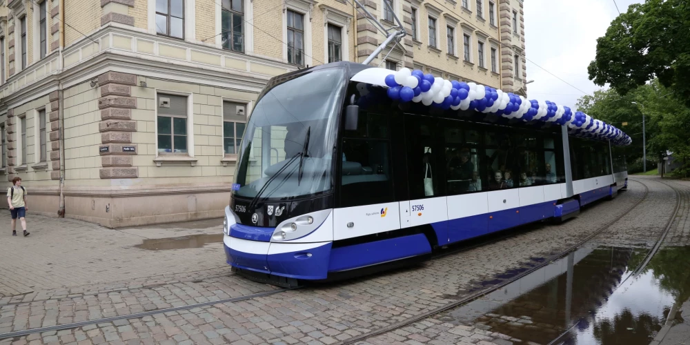 На приобретение электроавтобусов и низкопольных трамваев Риге выделено 24,27 млн евро
