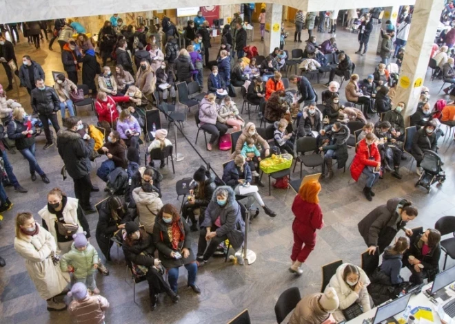 Министр: латвийским налогоплательщикам поддержка украинских беженцев обошлась в 64 млн евро