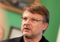 Шлесерс ожидает, что кандидаты на пост президента поддерживают смену правительства Кариньша