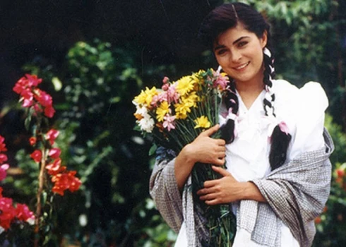  35 лет спустя: как сейчас выглядит звезда сериала "Просто Мария" Виктория Руффо