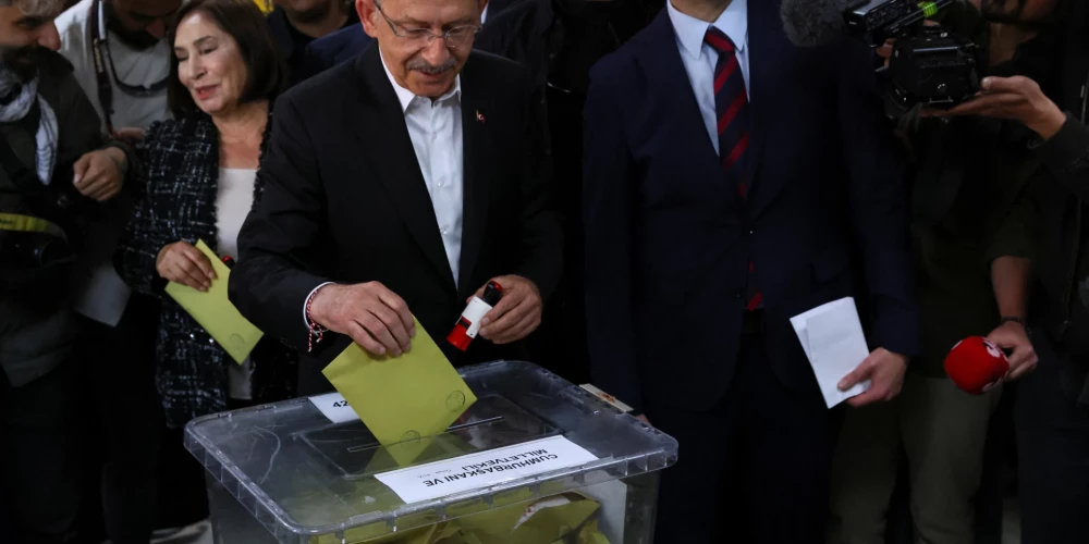 Turcijā notiek prezidenta un parlamenta vēlēšanas
