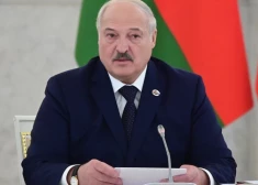 Лукашенко на фоне слухов о болезни не пришел на празднование Дня флага Беларуси