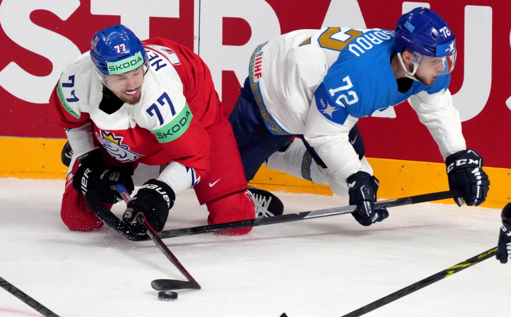 Čehijas un Zviedrijas hokejistiem pārliecinošas uzvaras