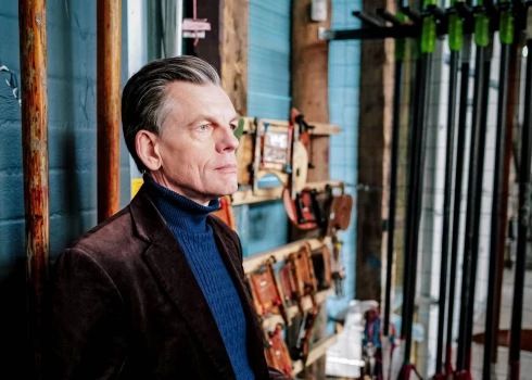 "Es ļoti priecātos, ja mani turpinātu aicināt filmēties," saka bijušais premjers.