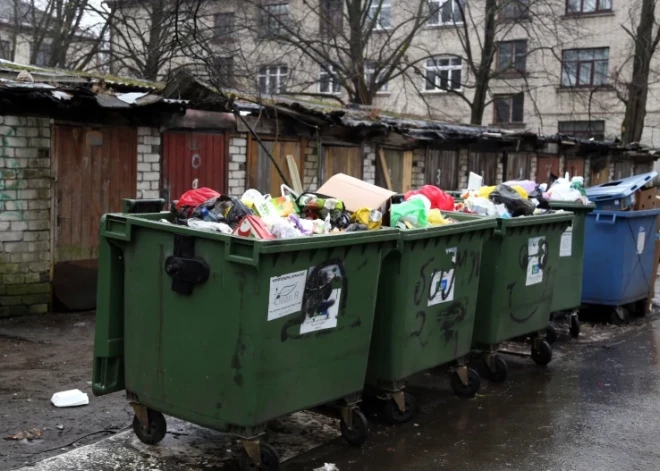 Один житель Латвии ежегодно выбрасывает в мусор примерно 120-130 кг продуктов питания