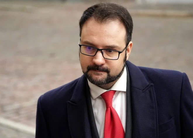 Лидер фракции "Прогрессивных": в условиях войны Латвия не может позволить себе слабое правительство