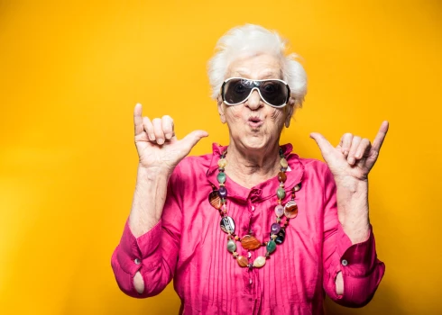 Ilgmūžības eksperti dalās ar trim svarīgākajiem ieteikumiem, lai dzīvotu līdz sirmam vecumam