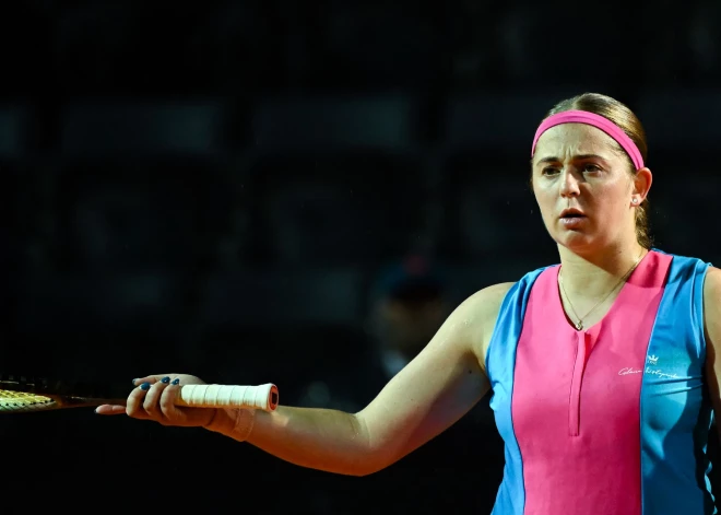 Ostapenko nepārvar Romas "WTA 1000" turnīra pusfinālu