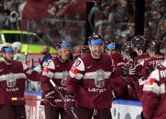 Latvijas hokejisti svarīgā pasaules čempionāta mačā tiekas ar sīksto Kazahstānu