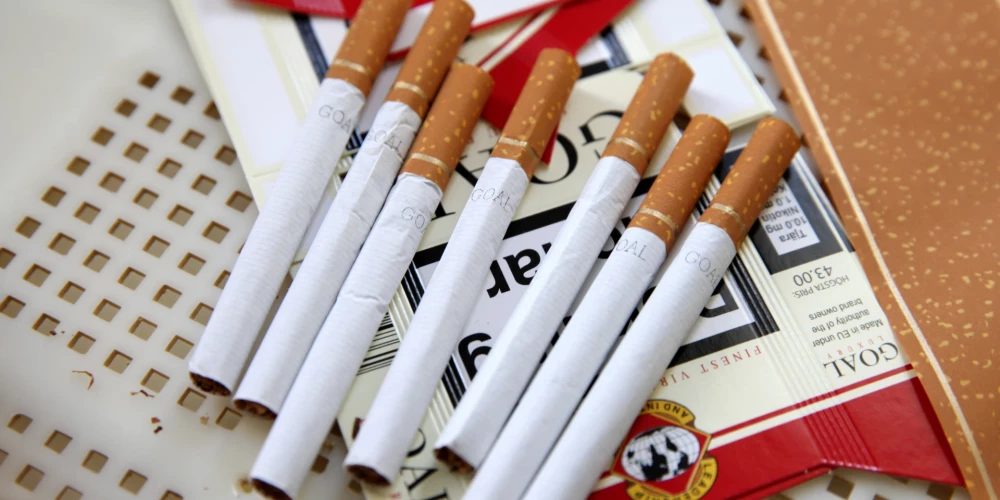 Tiesai nodod lietu pret sešām personām par vērienīgu nelikumīgu cigarešu apriti un noziedzīgi iegūtu līdzekļu legalizēšanu