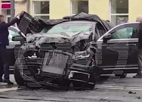VIDEO: Maskavā avarē krievu luksusa automobilis ar valsts numuriem - izskan, ka tas piešķirts patriarham Kirilam