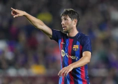 "Barcelona" futbolisti sūta sveicienu līdzjutējiem Krievijā, solot drīzu tikšanos