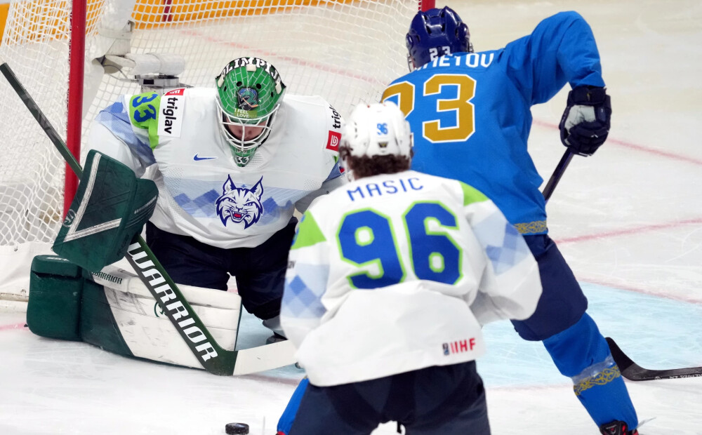 Kazahstānas hokejisti pieveic Slovēniju, Austrija aizsūta uz zemāku divīziju Ungāriju