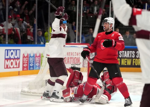VIDEO: Latvijas dramatiskā un aizraujošā spēlē uzvar Šveici un iekļūst ceturtdaļfinālā