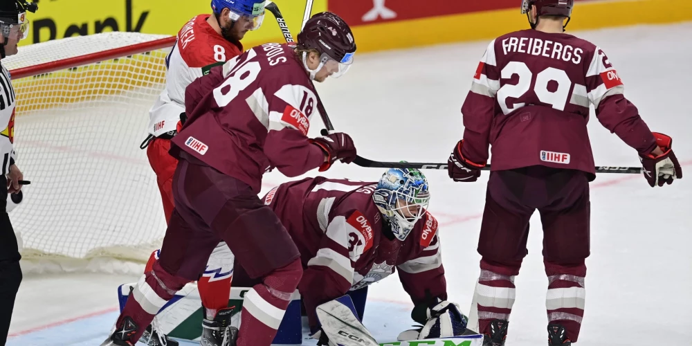 Latvijas hokeja izlases viena no panākumu atslēgām - spēle mazākumā