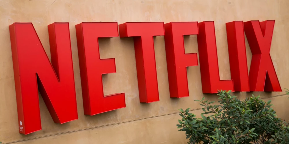 "Netflix" liks maksāt par dalīšanos ar parolēm