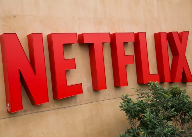 "Netflix" liks maksāt par dalīšanos ar parolēm