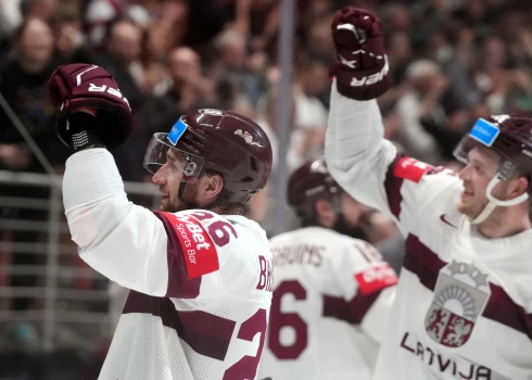 Latvijas hokejisti šodien cīņā par pusfinālu mērosies spēkiem ar Zviedriju 