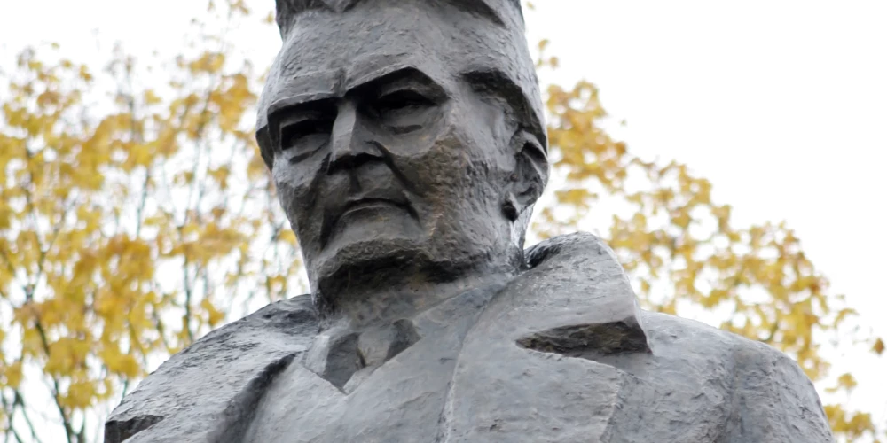 Andrejs Upītis Valmierā kritis nežēlastībā.