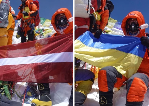 "Izdarīts! Augstāk nav kur kāpt!" Alpīnisti uznesuši Everestā Latvijas un Ukrainas karogus