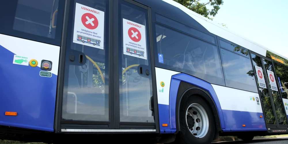 Вниманию пассажиров! Вводятся изменения на нескольких автобусных маршрутах Rīgas satiksme