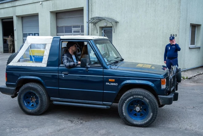 Автомобили готовятся к отправке в Украину. (Фото: Flickr.com / Valsts policija)