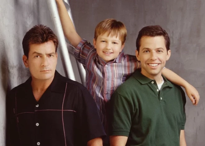 Seriāla "Divarpus vīri" zvaigzni neatpazīt! Kas noticis ar vislabāk atalgoto aktieri bērnu vidū