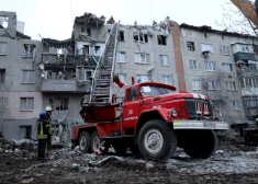 Krievijas raķete trāpījusi dzīvokļu namam Slovjanskā. Tagad atklājies, ka Eiropas firmas piegādājušas būtiskas preces agresoru armijai.