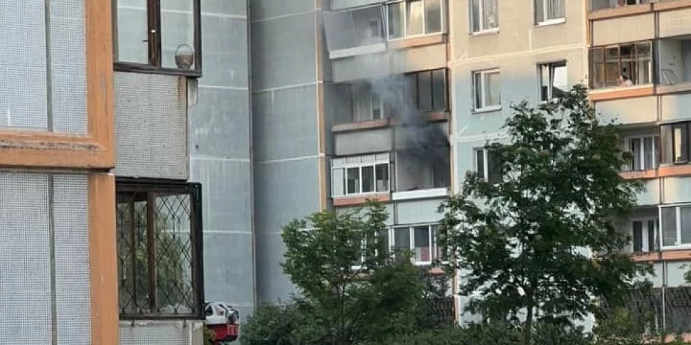 Пожар в Зиепниеккалнсе: 32 человека эвакуированы, один пострадал