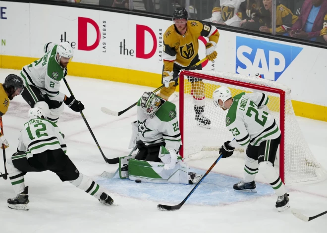 Bļugera pārstāvētais "Golden Knights" zaudē Stenlija kausa pusfināla spēlē