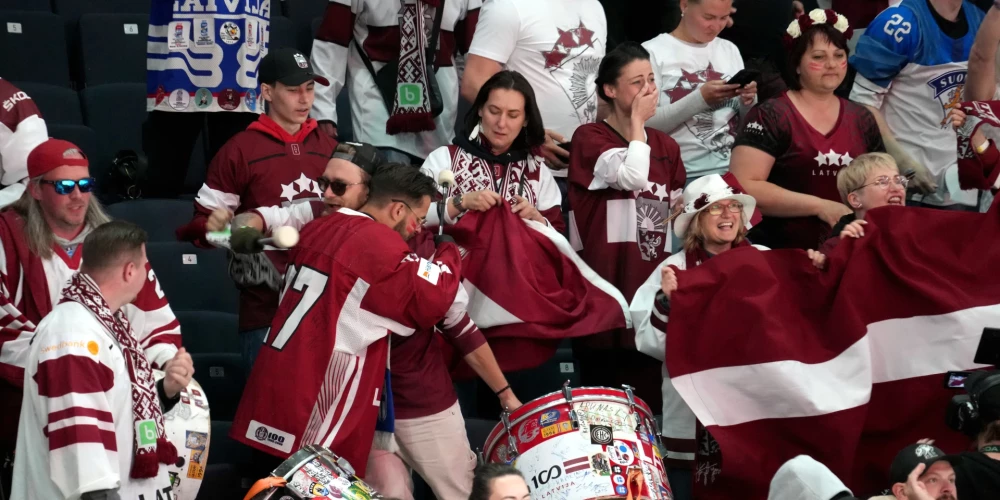 ЛФХ призывает болельщиков встретить сборную Латвии по хоккею у памятника Свободы
